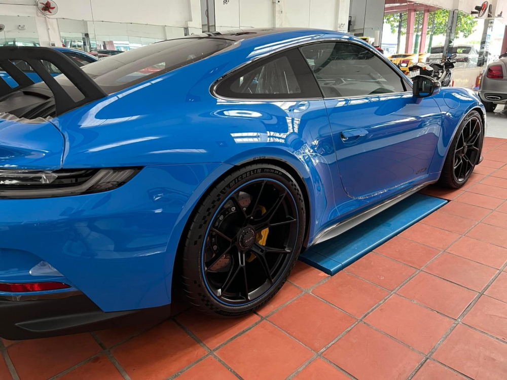 Đây là xe Porsche 911 GT3 992 duy nhất có sẵn trên thị trường Đây là xe Porsche 911 GT3 992 duy nhất có sẵn trên thị trường
