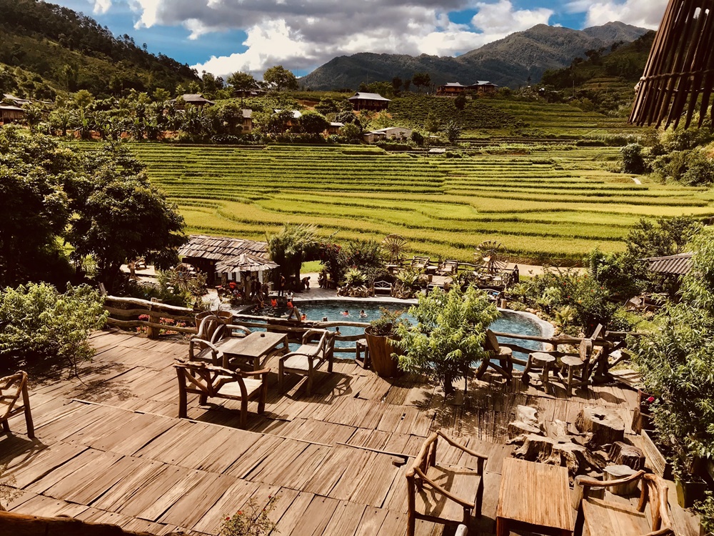Vẻ đẹp bình dị và nhẹ nhàng của nơi đây dễ dàng đánh gục các du khách.