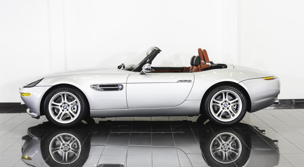 Vẻ đẹp của BMW Z8 khi thành xe mui trần Vẻ đẹp của BMW Z8 khi thành xe mui trần