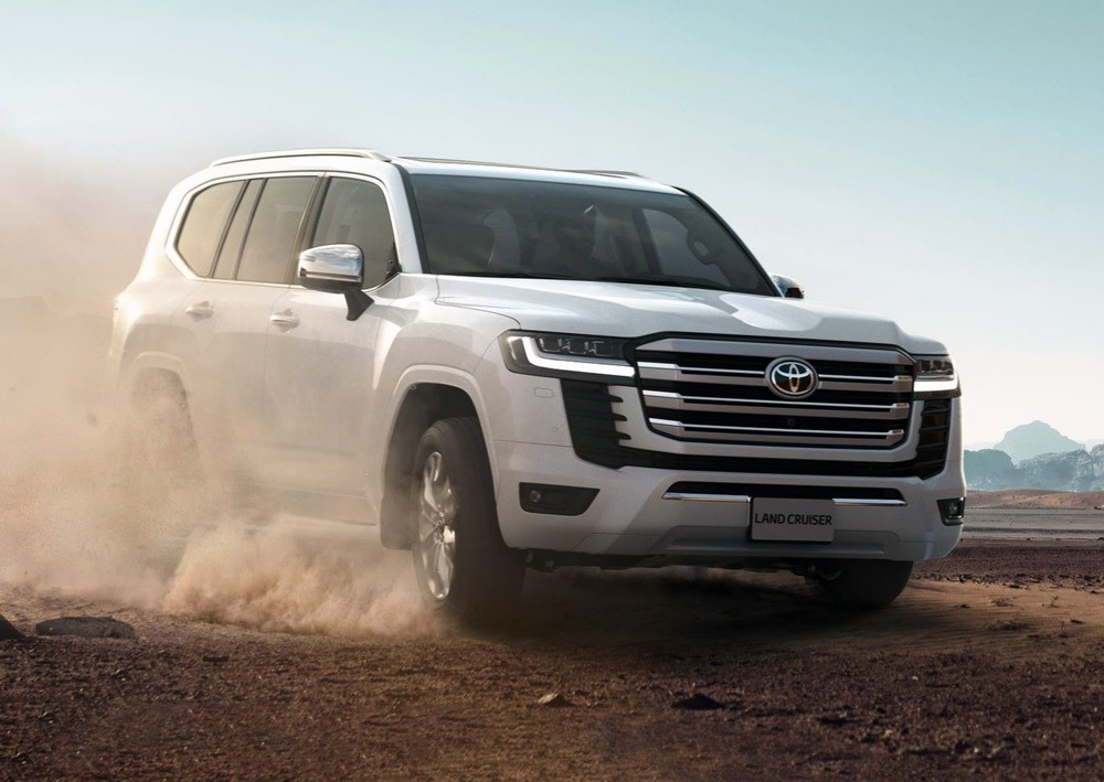 Chủ xe sẽ phải bỏ ra số tiền 3.615.700 đồng nếu muốn đổ đầy bình cho Toyota Land Cruiser. Chủ xe sẽ phải bỏ ra số tiền 3.615.700 đồng nếu muốn đổ đầy bình cho Toyota Land Cruiser.