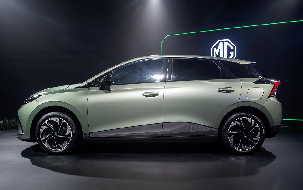 MG Mulan 2022 có nóc như xe coupe và vành 17 inch