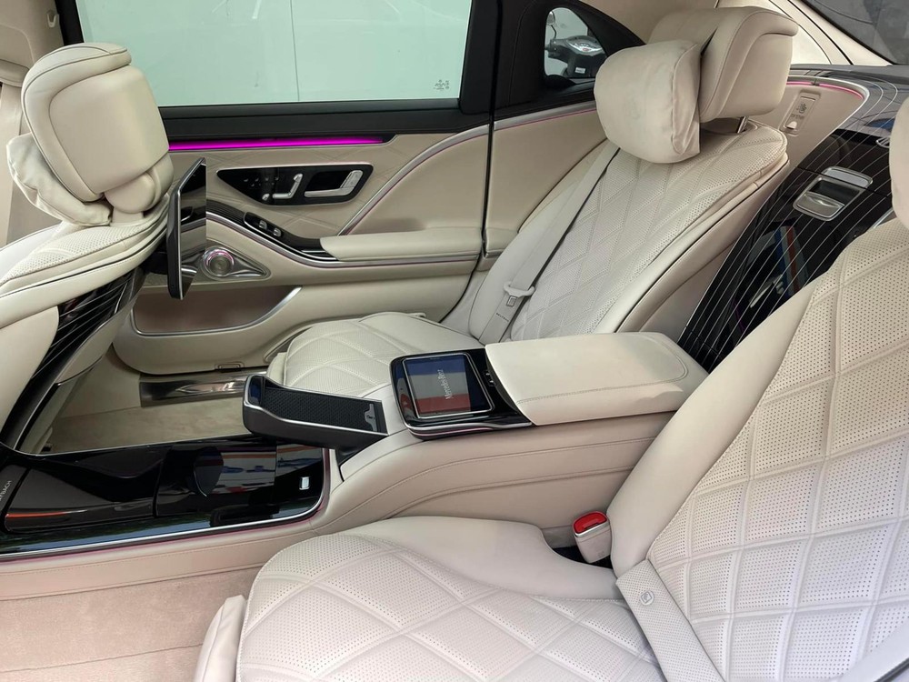 Nội thất của xe Mercedes-Maybach S680 Nội thất của xe Mercedes-Maybach S680