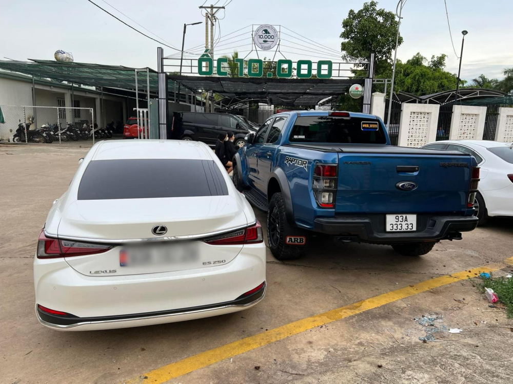 Hình ảnh xe Ford Ranger Raptor sở hữu biển ngũ quý 3 khiến cộng đồng mạng xuýt xoa trước độ mát tay của chủ xe Hình ảnh xe Ford Ranger Raptor sở hữu biển ngũ quý 3 khiến cộng đồng mạng xuýt xoa trước độ mát tay của chủ xe