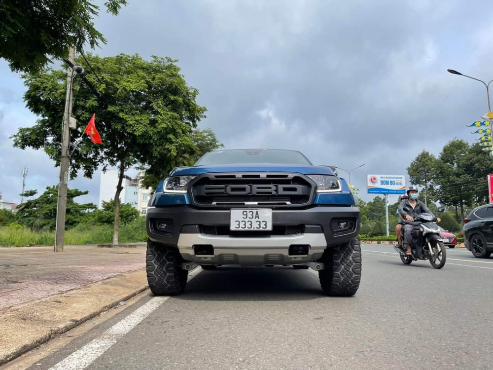 Giá xe Ford Ranger Raptor từng được bán chính hãng tại Việt Nam từ 1,202 tỷ đồng. Giá xe Ford Ranger Raptor từng được bán chính hãng tại Việt Nam từ 1,202 tỷ đồng.