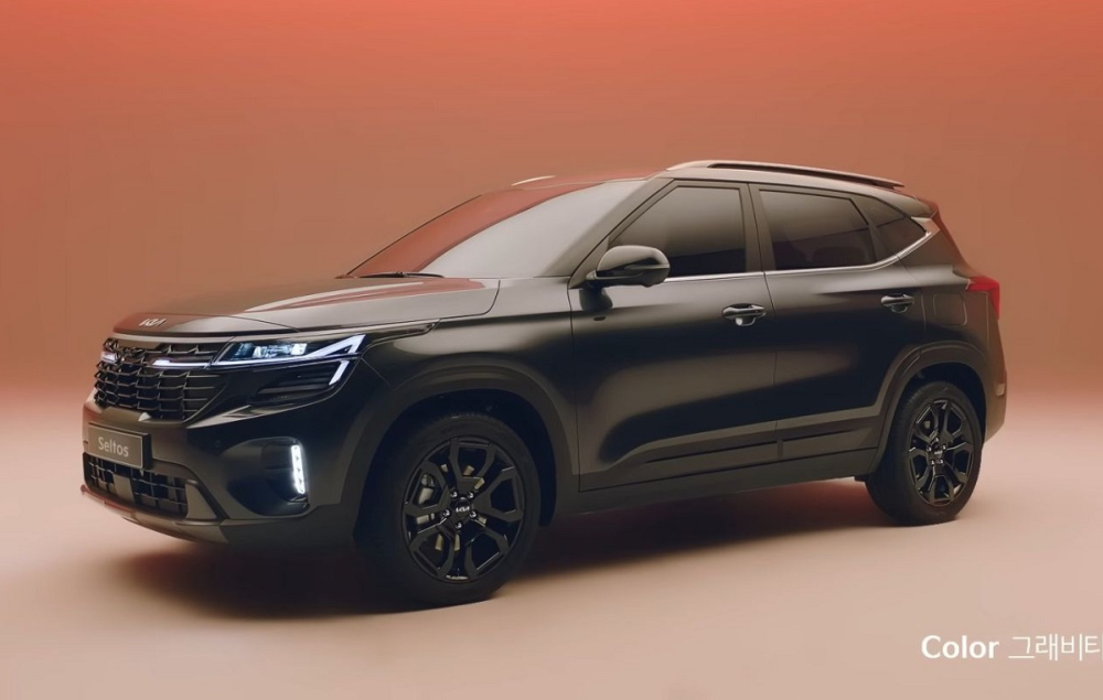 Kia Seltos 2023 màu xám đậm khỏe khoắn Kia Seltos 2023 màu xám đậm khỏe khoắn