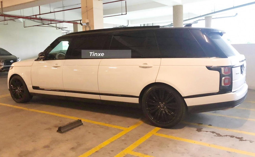 Range Rover Autobiography XXL Limousine chỉ dành cho nhà giàu lắm tiền khi giá tại nước ngoài đã trên 18,8 tỷ đồng Range Rover Autobiography XXL Limousine chỉ dành cho nhà giàu lắm tiền khi giá tại nước ngoài đã trên 18,8 tỷ đồng