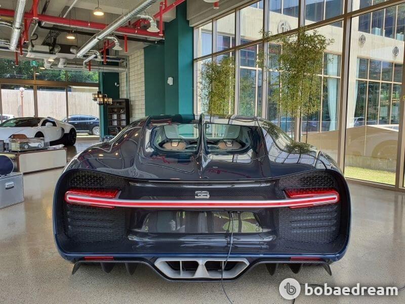 Bugatti Chiron có giá chưa thuế tại Hàn Quốc là 2,5 triệu đô la Bugatti Chiron có giá chưa thuế tại Hàn Quốc là 2,5 triệu đô la