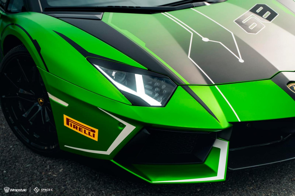 Bộ áo của xe Lamborghini Aventador LP700-4 Roadster này lấy cảm hứng từ Bộ áo của xe Lamborghini Aventador LP700-4 Roadster này lấy cảm hứng từ
