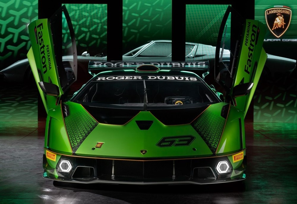 Bò mộng Lamborghini Essenza SCV12 Bò mộng Lamborghini Essenza SCV12