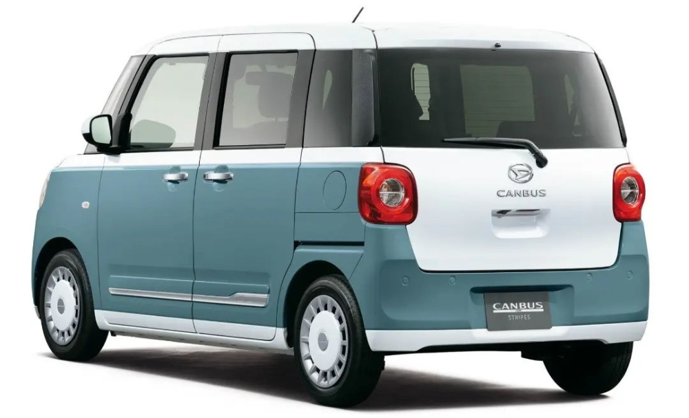 Daihatsu Move Canbus 2022 phiên bản Stripes Daihatsu Move Canbus 2022 phiên bản Stripes
