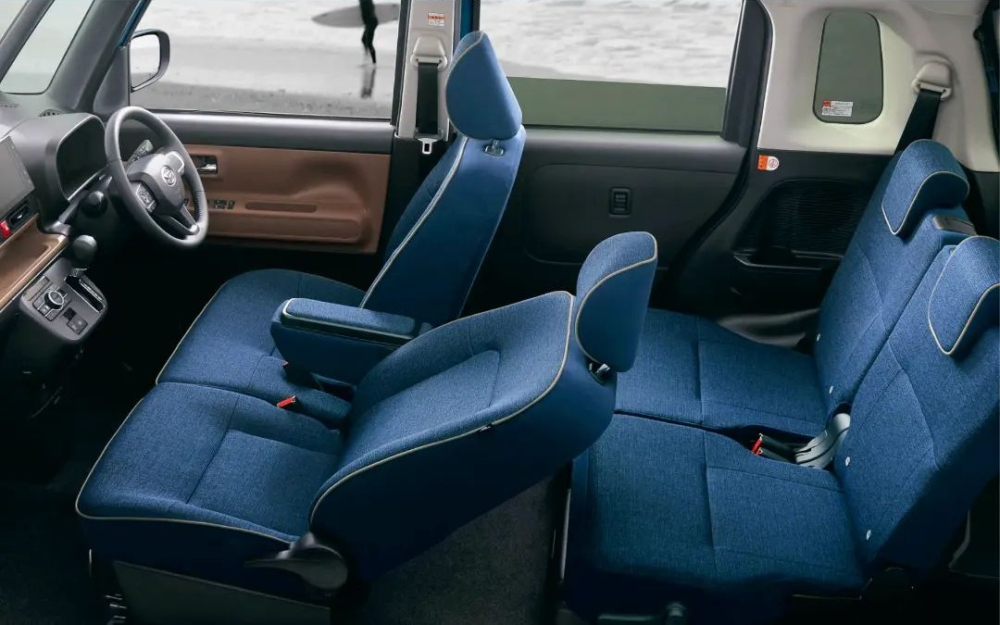 Ghế của Daihatsu Move Canbus 2022 phiên bản Theory Ghế của Daihatsu Move Canbus 2022 phiên bản Theory
