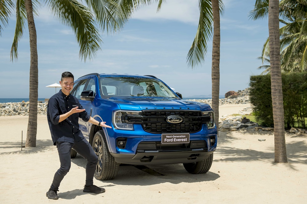 Người thiết kế ra diện mạo bắt mắt cho mẫu SUV Ford Everest chính là một nhà thiết kế gốc Việt trẻ tuổi, chứ không già như nhiều người nghĩa.