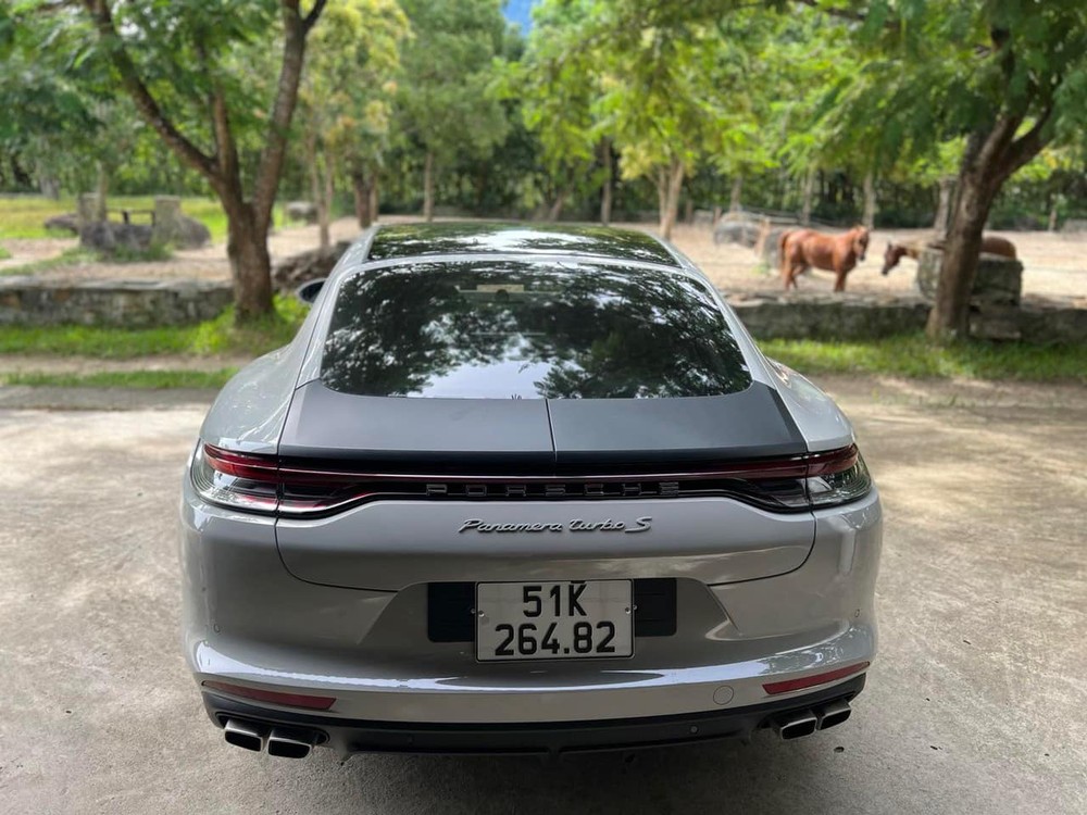 Mãnh thú Porsche Panamera Turbo S 2022 của ông Đặng Lê Nguyên Vũ Mãnh thú Porsche Panamera Turbo S 2022 của ông Đặng Lê Nguyên Vũ