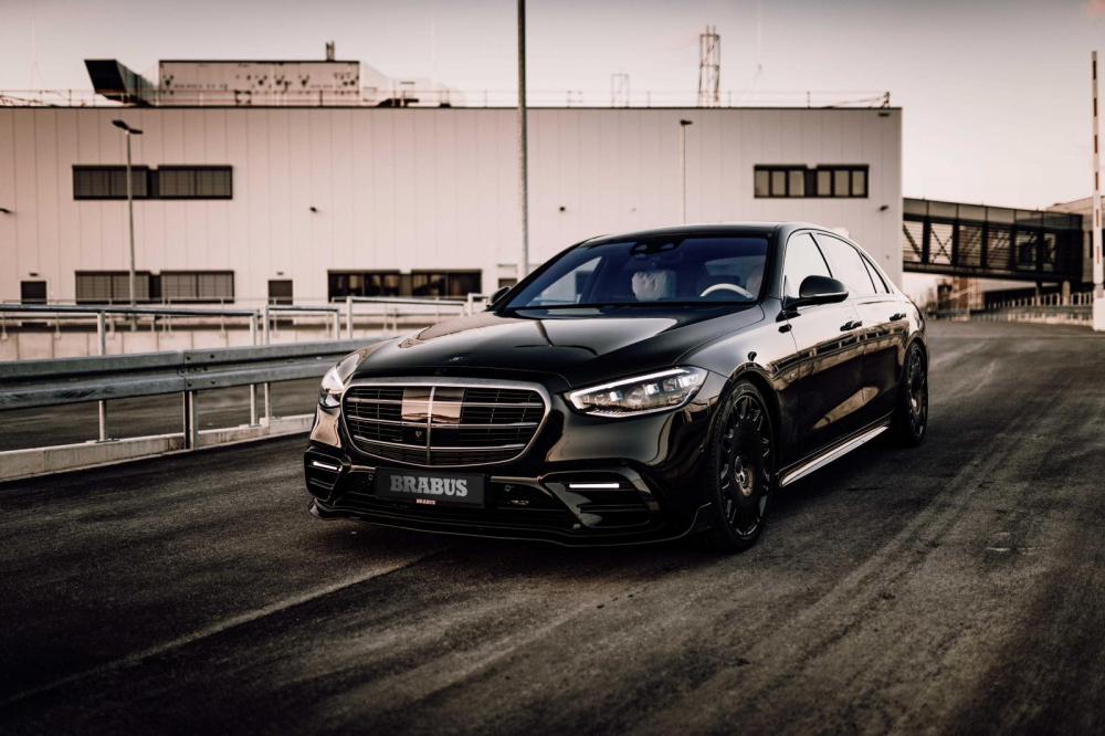 Brabus B50 được ph&aacute;t triển dựa tr&ecirc;n xe Mercedes-Benz S500 thế hệ mới 