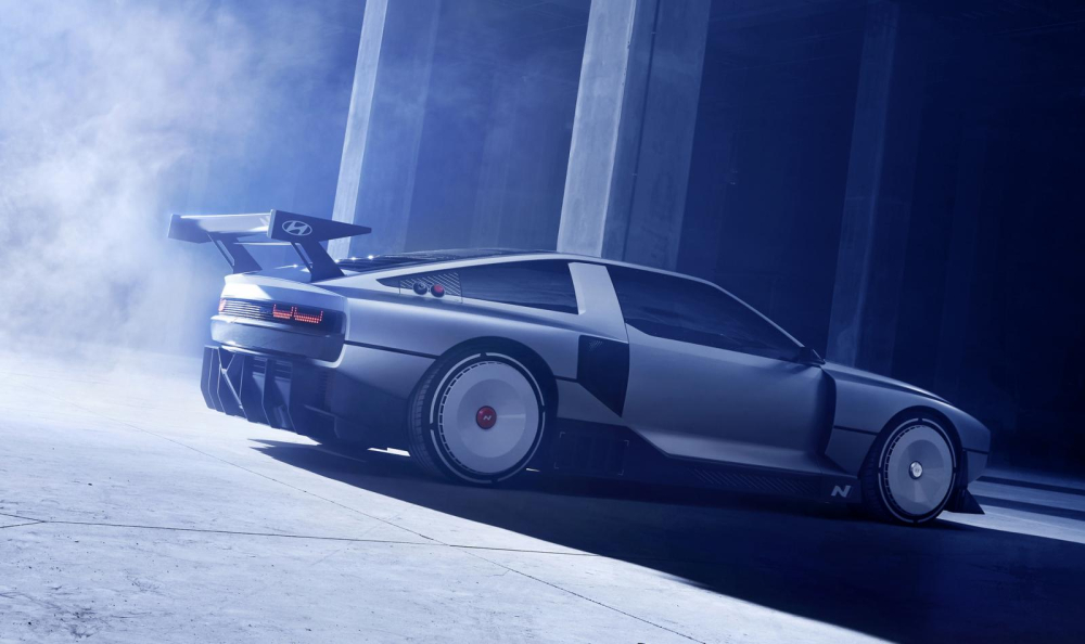Hyundai N Vision 74 là mẫu xe thể thao khá thấp Hyundai N Vision 74 là mẫu xe thể thao khá thấp