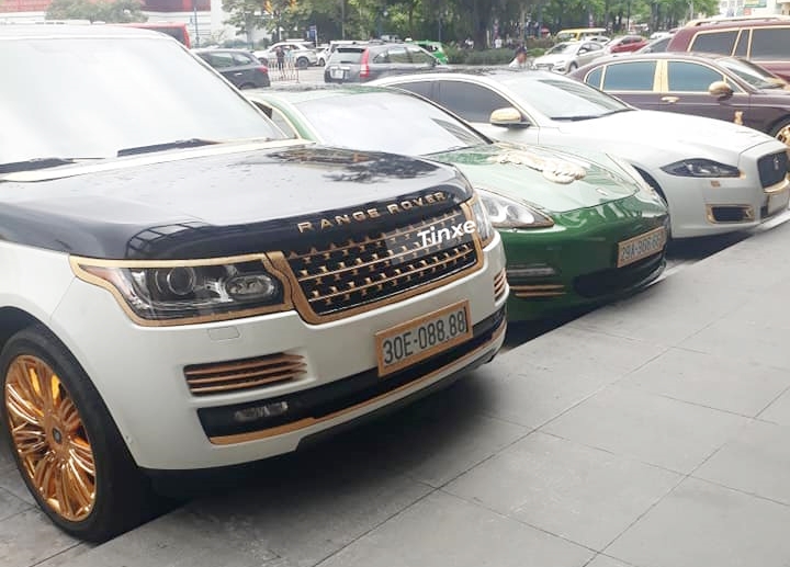 Range Rover Autobiography biển tứ quý 8, Porsche Panamera biển tứ quý 6 và Jaguar XJL biển ngũ quý 5 Range Rover Autobiography biển tứ quý 8, Porsche Panamera biển tứ quý 6 và Jaguar XJL biển ngũ quý 5