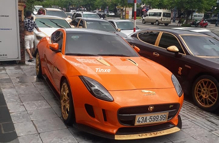 Và cuối cùng là Jaguar F-Type R tứ quý 9 Và cuối cùng là Jaguar F-Type R tứ quý 9