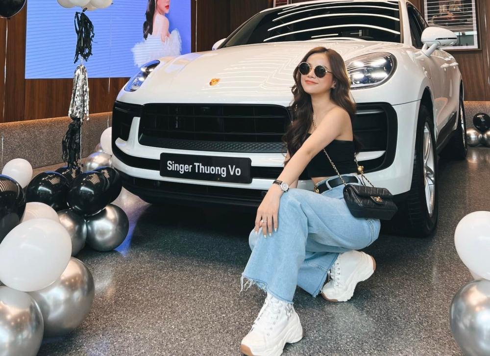 Thương Võ sinh năm 1992 và nổi tiếng với việc cover lại các bài hát đình đám Thương Võ sinh năm 1992 và nổi tiếng với việc cover lại các bài hát đình đám