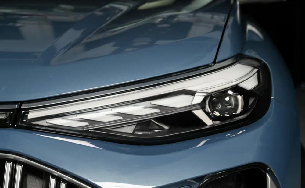 Cận cảnh cụm đ&egrave;n pha của Audi Q6