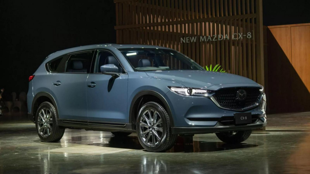 Cận cảnh Mazda CX-8 2022 mới ra lò với màu xám Polymetal Gray đẹp mắt Cận cảnh Mazda CX-8 2022 mới ra lò với màu xám Polymetal Gray đẹp mắt