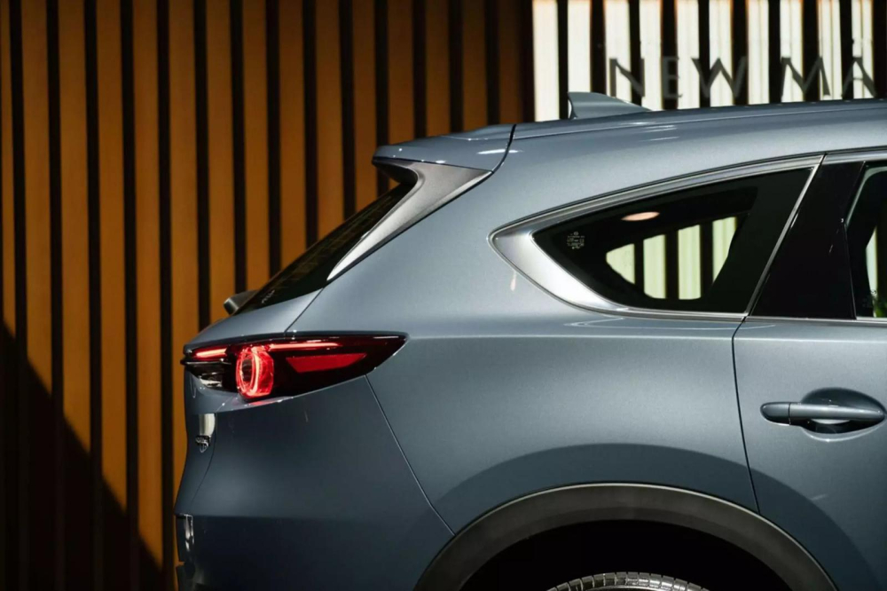 Mazda CX-8 2022 ở Việt Nam không có màu sơn xám này Mazda CX-8 2022 ở Việt Nam không có màu sơn xám này