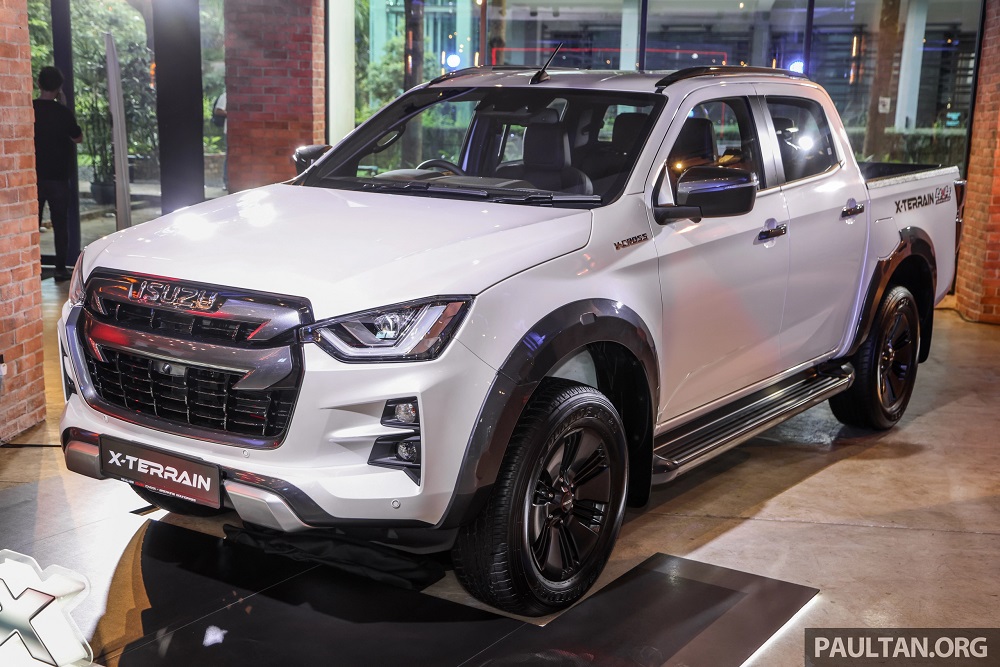 Isuzu D-Max X-Terrain 2022 màu trắng