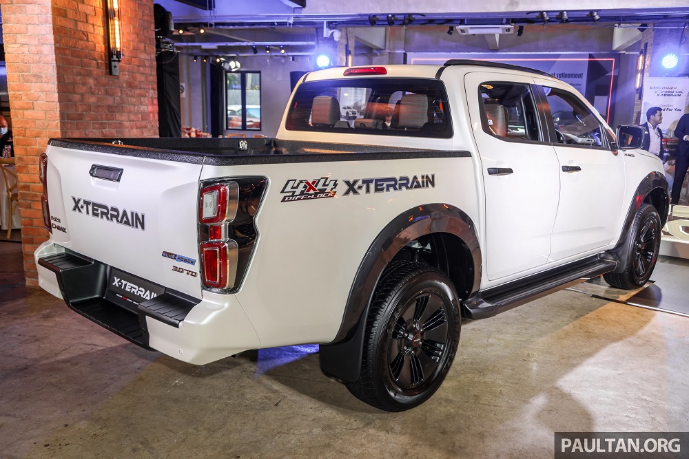 Isuzu D-Max X-Terrain 2022 cũng có hệ thống an toàn chủ động ADAS
