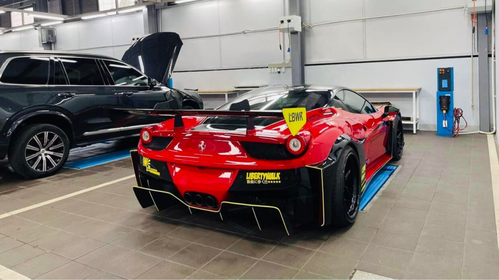 Siêu xe Ferrari 458 Italia độ LB-Silhouette Works nhìn từ phía sau Siêu xe Ferrari 458 Italia độ LB-Silhouette Works nhìn từ phía sau