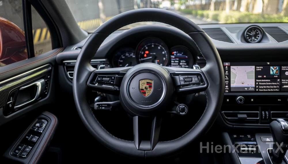 Vô-lăng 3 chấu thể thao trên Porsche Macan 2022 Vô-lăng 3 chấu thể thao trên Porsche Macan 2022