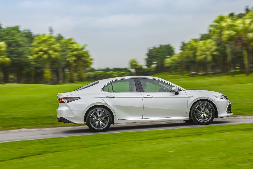 Khả năng vận hành của Toyota Camry 2022 có thể xếp vào hàng đầu phân khúc sedan hạng D, đặc biệt là ở phiên bản 2.5Q. Khả năng vận hành của Toyota Camry 2022 có thể xếp vào hàng đầu phân khúc sedan hạng D, đặc biệt là ở phiên bản 2.5Q.