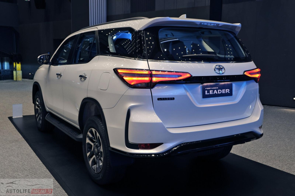 Thiết kế đằng sau của Toyota Fortuner Leader 2023 Thiết kế đằng sau của Toyota Fortuner Leader 2023