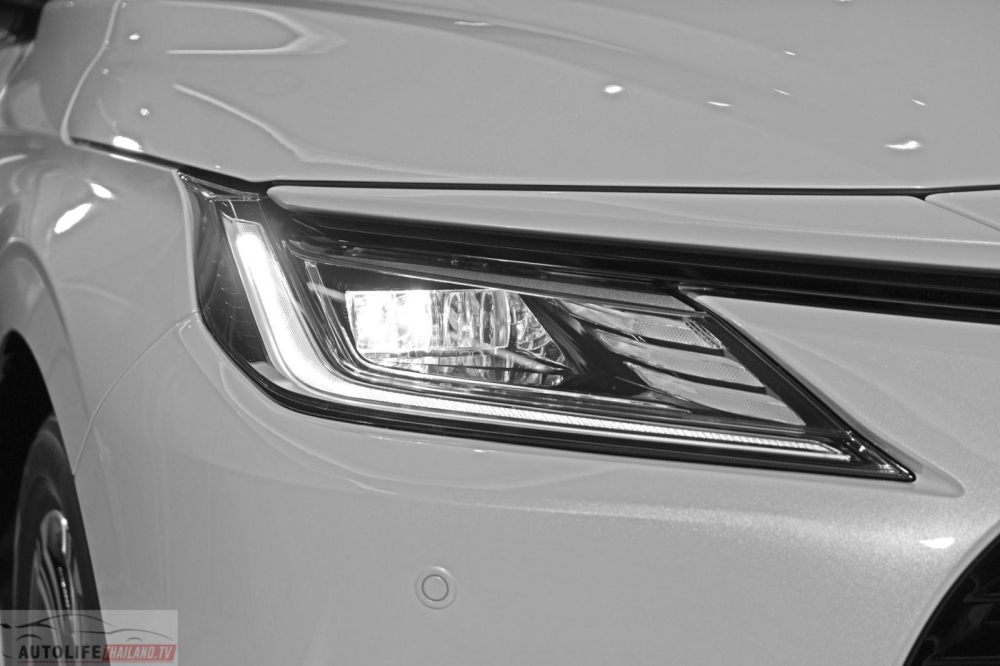 Đèn pha của Toyota Vios Premium Luxury 2023 Đèn pha của Toyota Vios Premium Luxury 2023