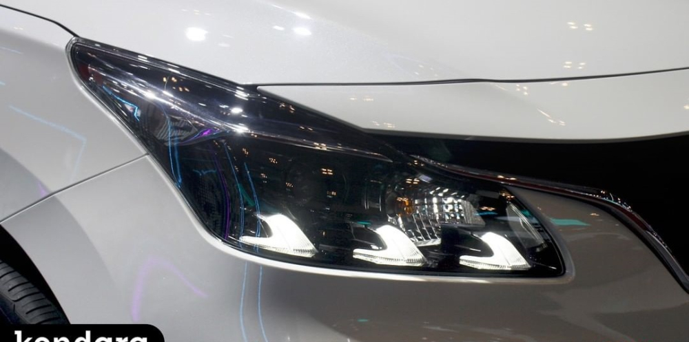 Đèn pha LED tích hợp 3 dải đèn LED định vị ban ngày của Suzuki Baleno 2022 Đèn pha LED tích hợp 3 dải đèn LED định vị ban ngày của Suzuki Baleno 2022