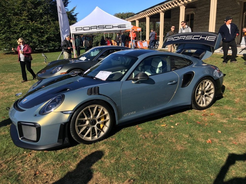 Porsche 911 GT2 RS Weissach được chủ nhân lựa chọn màu ChromaFlair Urban Bamboo Porsche 911 GT2 RS Weissach được chủ nhân lựa chọn màu ChromaFlair Urban Bamboo