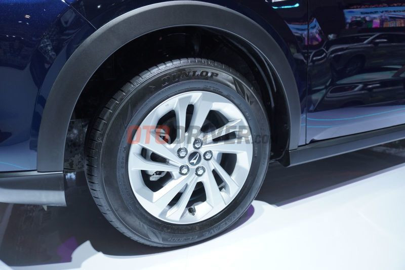 V&agrave;nh la-zăng của Daihatsu Rocky e-Smart Hybrid