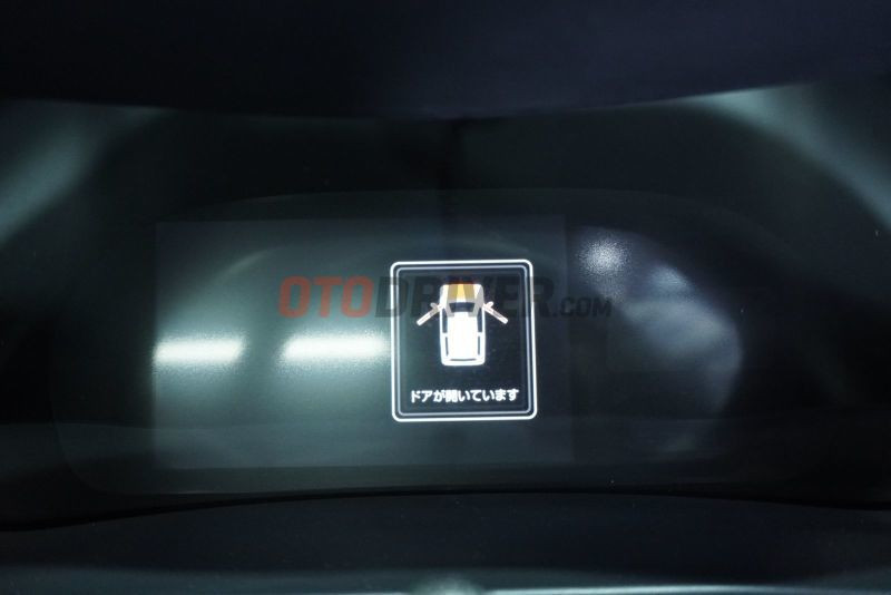 Bảng đồng hồ kỹ thuật số của Daihatsu Rocky e-Smart Hybrid