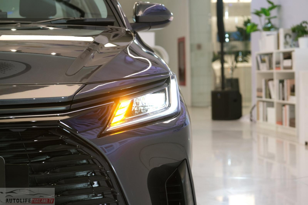 Toyota Vios Smart 2023 có đèn pha LED và dải đèn LED định vị ban ngày