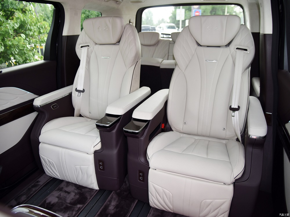 2 ghế thương gia của Hồng Kỳ HQ9 2023 2 ghế thương gia của Hồng Kỳ HQ9 2023