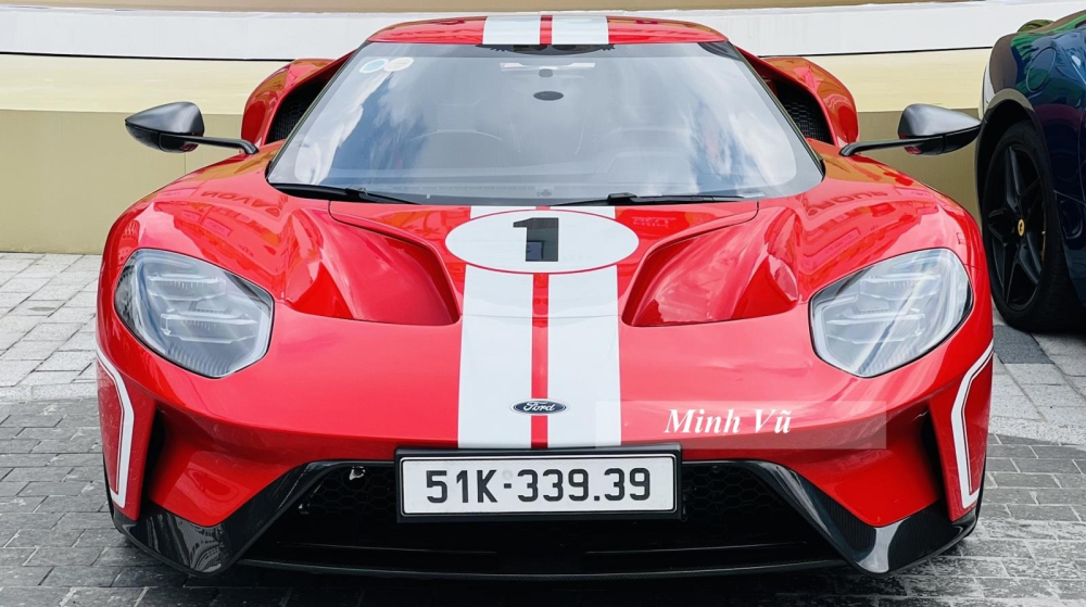 Dòng xe Ford GT ’67 Heritage Edition là bản đặc biệt được ra mắt vào năm 2017, nằm trong bộ sưu tập xe Heritage Edition được sản xuất giới hạn theo từng năm, cứ mỗi năm, Ford lại vinh danh một chiến thắng của người tiền nhiệm Ford GT40 tại các giải Le Mans trong thập niên 60 bằng các bản xe GT thế hệ mới. Dòng xe Ford GT ’67 Heritage Edition là bản đặc biệt được ra mắt vào năm 2017, nằm trong bộ sưu tập xe Heritage Edition được sản xuất giới hạn theo từng năm, cứ mỗi năm, Ford lại vinh danh một chiến thắng của người tiền nhiệm Ford GT40 tại các giải Le Mans trong thập niên 60 bằng các bản xe GT thế hệ mới.
