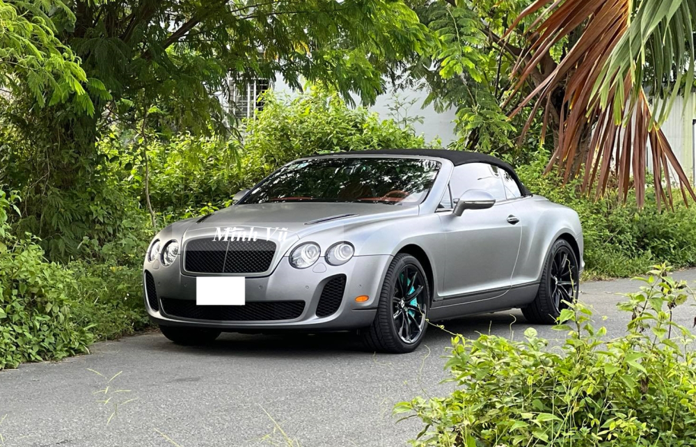 Sức mạnh này trên Bentley Continental SuperSport Convertible vẫn sẽ đồng hành cùng hộp số tự động ZF 6 cấp như bản Coupe nhưng có tích hợp thêm tính năng Quickshift, cắt giảm 50% thời gian chuyển số và cho phép giảm số gấp đôi, Sức mạnh này trên Bentley Continental SuperSport Convertible vẫn sẽ đồng hành cùng hộp số tự động ZF 6 cấp như bản Coupe nhưng có tích hợp thêm tính năng Quickshift, cắt giảm 50% thời gian chuyển số và cho phép giảm số gấp đôi,