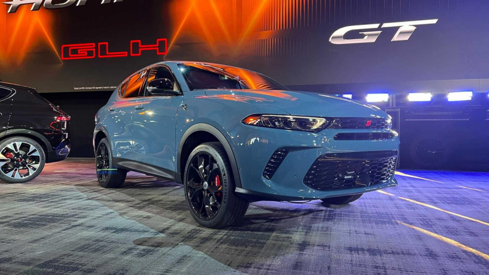 Dodge trình làng chiếc SUV nhỏ gọn Hornet 2023, 14.000 đơn đặt hàng đã có Dodge trình làng chiếc SUV nhỏ gọn Hornet 2023, 14.000 đơn đặt hàng đã có