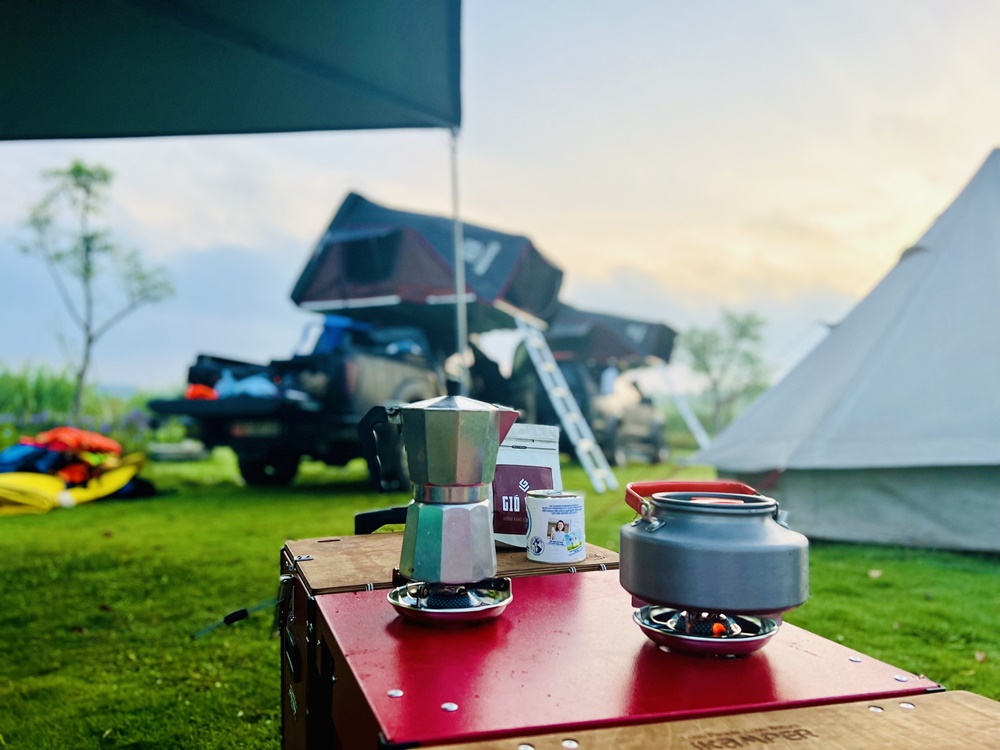 Du lịch camping mang bạn đến gần thiên nhiên. Du lịch camping mang bạn đến gần thiên nhiên.