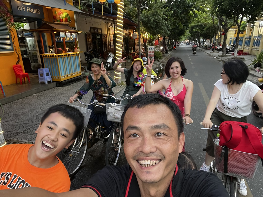 Hội An là nơi để lại nhiều ấn tượng và thú vị cho anh Trung cũng như nhiều du khách thập phương khác. Hội An là nơi để lại nhiều ấn tượng và thú vị cho anh Trung cũng như nhiều du khách thập phương khác.