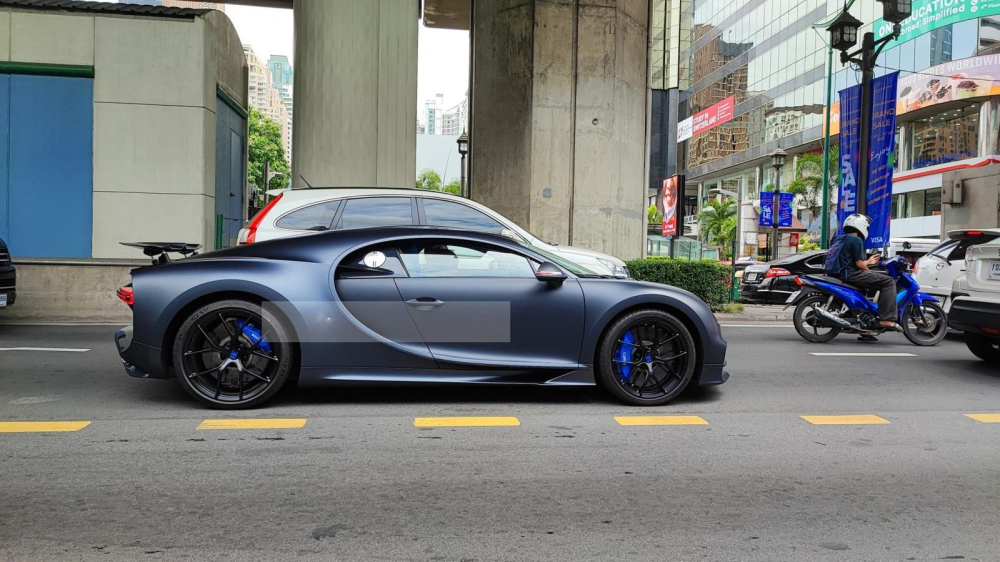 Siêu phẩm Bugatti Chiron Sport 110 Ans Edition mang biển số Campuchia trên đường phố Thái Lan