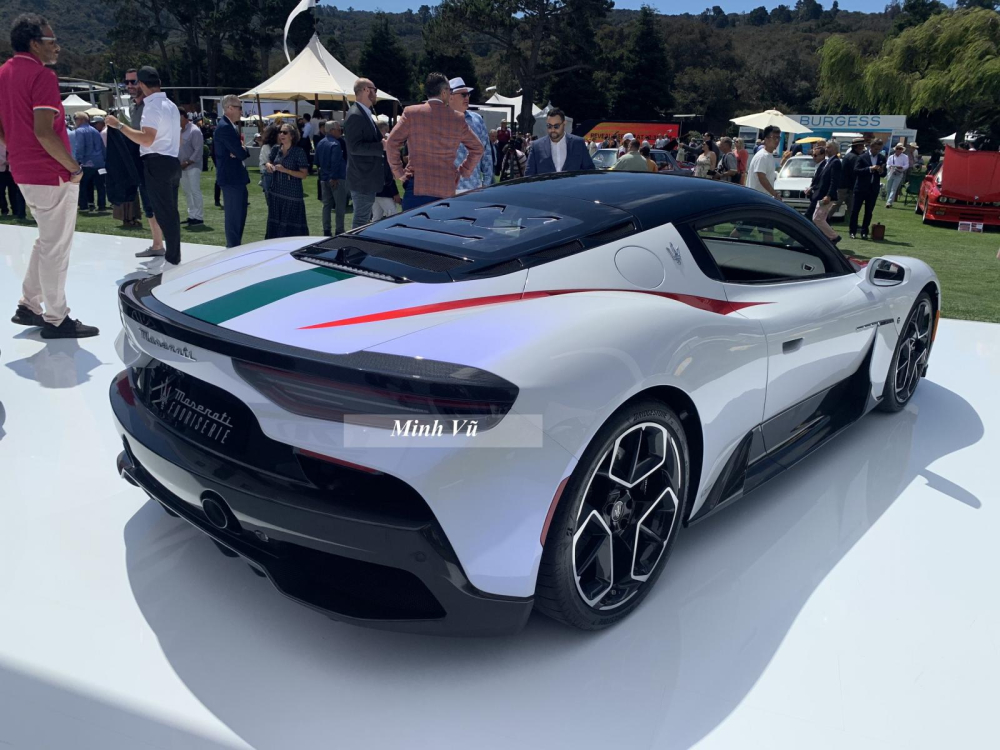 Maserati MC20 không quá xa lạ với giới mê xe trong nước khi đã có ít nhất 2 xe theo diện không chính hãng được mang về nước nhưng nếu nhìn vào chiếc Maserati MC20 qua chương trình cá nhân hóa Fuoriserie trong bài viết này, nhiều người sẽ cảm thấy thích thú với ngoại hình xe.