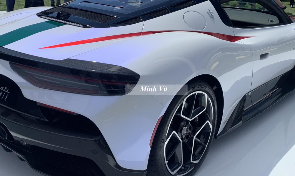  Tại thị trường Anh quốc, Maserati MC20 có giá khởi điểm khoảng 6 tỷ đồng nhưng nếu khách hàng chọn chương trình cá nhân hóa Fuoriserie giá sẽ tăng lên đáng kể. Hiện các đại gia Việt đang sở hữu 2 xe Maserati MC20 với màu vàng và trắng hiện đều đang tìm người mua dù chiếc xe màu vàng về nước theo đơn đặt hàng của 1 đại gia Tây Ninh vào tháng 11/2021 và đã được chủ nhân mạ vàng, nhưng hiện tại, xe đã về showroom trưng bày