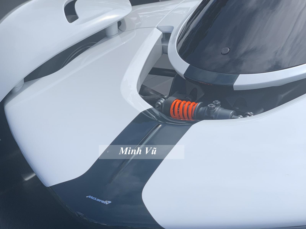 McLaren Solus GT được trang bị động cơ V10, dung tích 5.2 lít, hút khí tự nhiên chưa từng được nhìn thấy trên các siêu xe của hãng nhưng khá quen thuộc của phiên bản Lamborghini Huracan. 