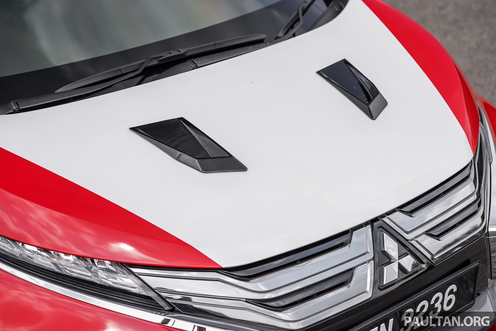 Khe gió trên nắp ca-pô của chiếc Mitsubishi Xpander độ có tác dụng tản nhiệt thật chứ không chỉ để trang trí