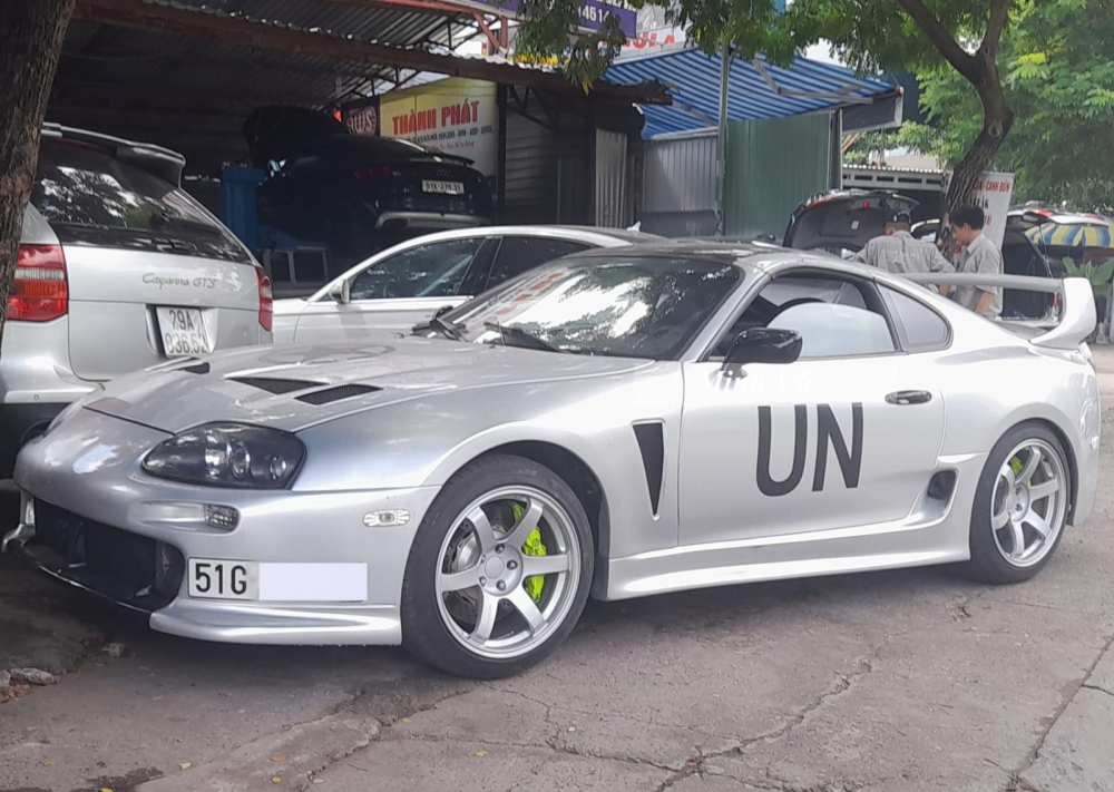 Toyota Supra thế hệ thứ 4 của ông Vũ đang sở hữu Toyota Supra thế hệ thứ 4 của ông Vũ đang sở hữu