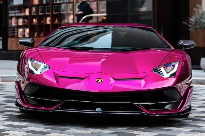 Chiếc Lamborghini Aventador SVJ được sơn màu tím hồng nổi bật Chiếc Lamborghini Aventador SVJ được sơn màu tím hồng nổi bật